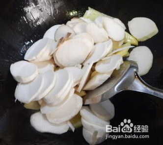 杏鲍菇炒土豆片的做法