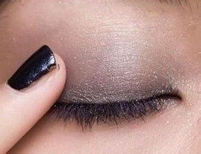 内双眼皮怎样化妆