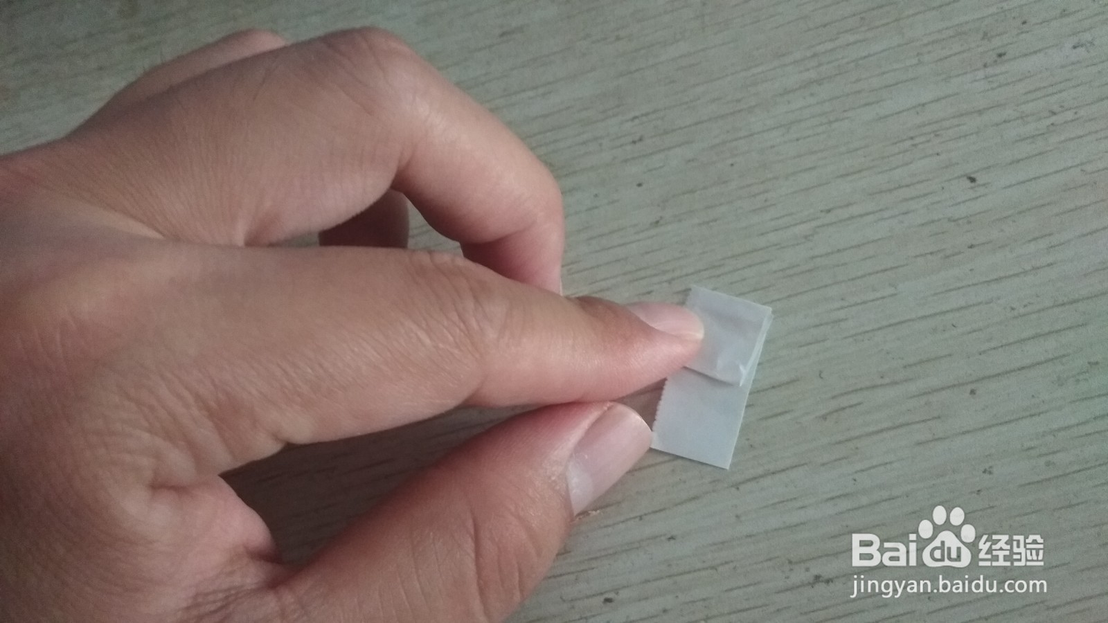 如何用一块长方形纸条做简易的钢笔的支架