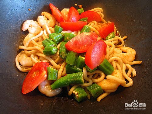 虾仁秋葵炒乌冬