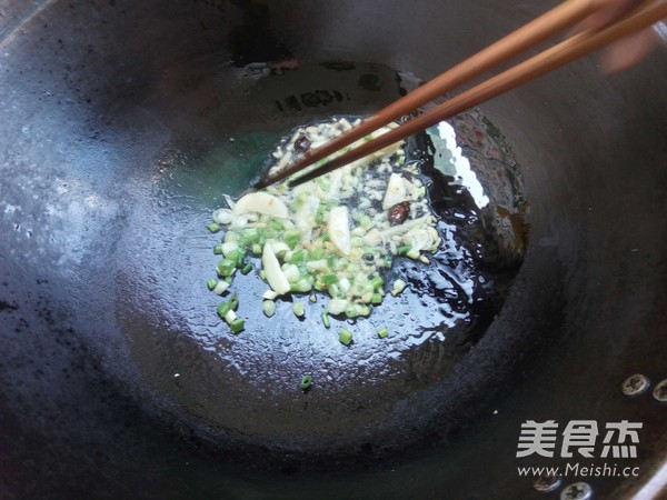 蚝油豆腐炒木耳黄瓜