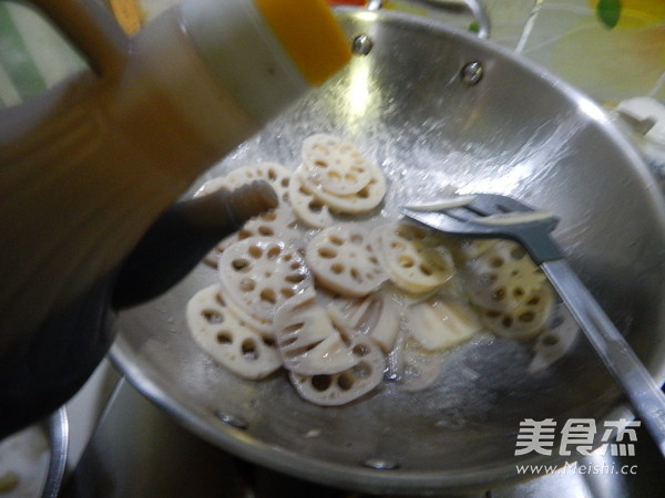糖醋藕片的做法