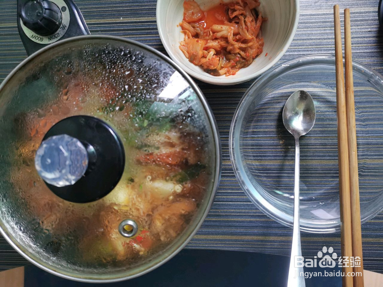 乱炖泡菜汤的做法