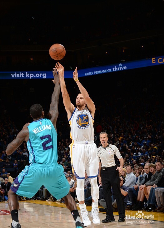 如何学会库里三分投篮