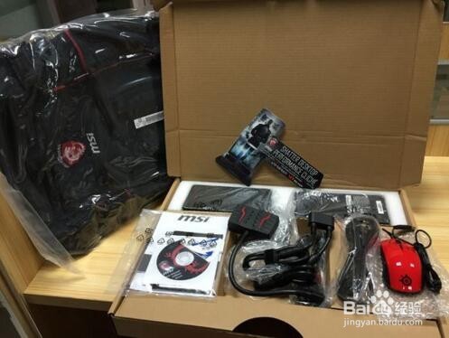 新代机王-GT83VR 6RF-026CN 简单开箱