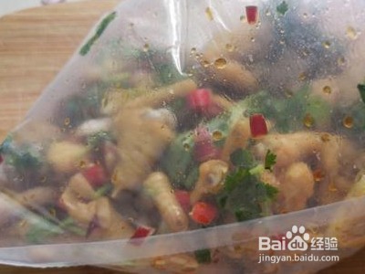 柠檬鸡爪的做法