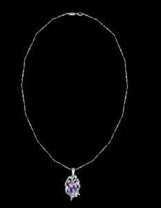 怎样把项链挂在脖子上