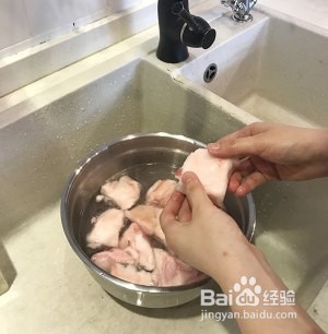 白白滑滑的猪油-用最简单的方法做出