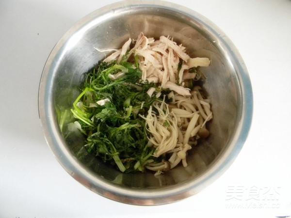 鸡肉菌菇沙拉