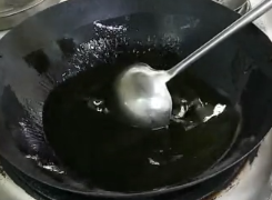 专业厨师如何熬制葱油