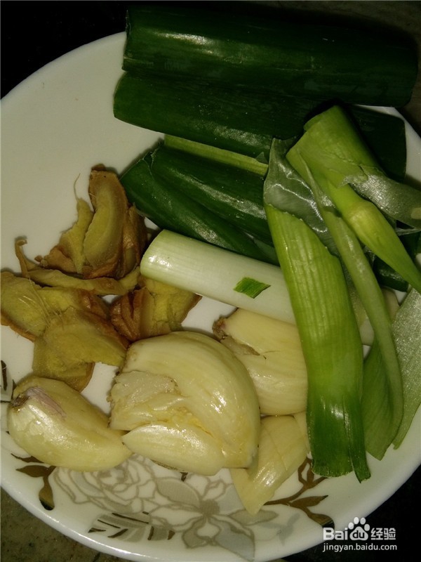 干煎冰鱼花生米