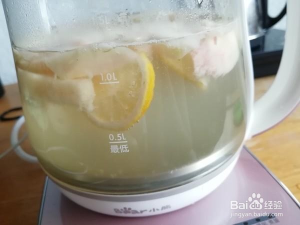 家庭自制糖渍柠檬蜜桃茶
