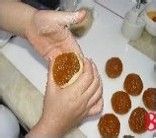 教师节送老师签名月饼——个性哈密瓜月饼