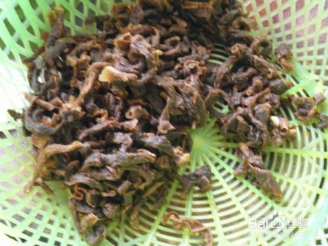 怎么做萝卜干烧酱猪脚