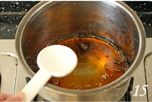 焦糖黄桃烤布蕾