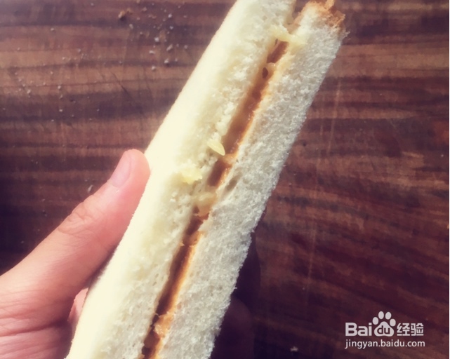 味道绝美的法式吐司花生酱香蕉三明治