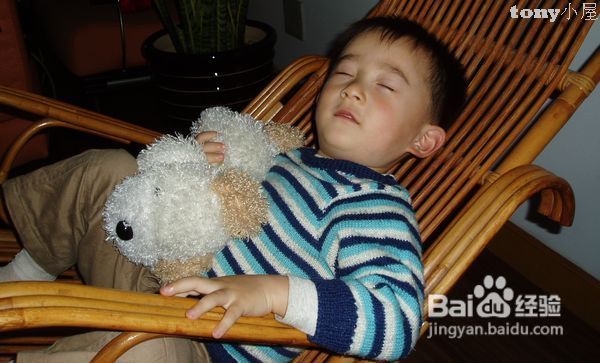 六一给孩子的礼物--营养丰富的坚果面包