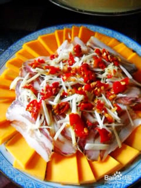 剁椒腊肉蒸南瓜的做法