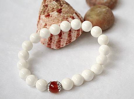 天然砗磲是什么颜色