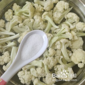 健康养生佳品番茄炒花菜的做法