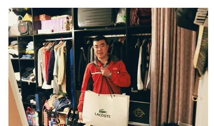 有没有哪家快递做公益活动，我要捐献衣物，急！