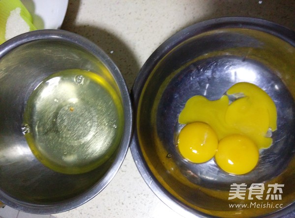 火龙果戚风小蛋糕