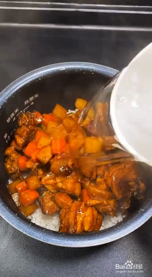 如何简单制作美味可口的鸡腿饭？