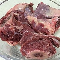 炖牛排的做法