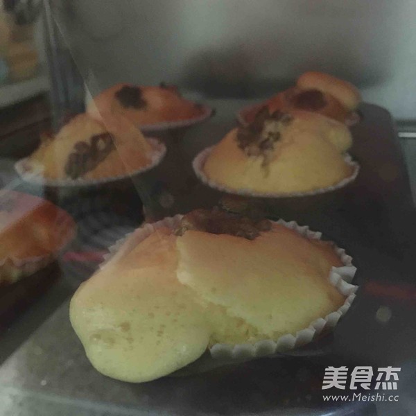 核桃蔓越莓纸杯蛋糕