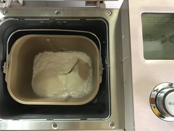 #令人羡慕的圣诞大餐#圣诞帽南瓜包