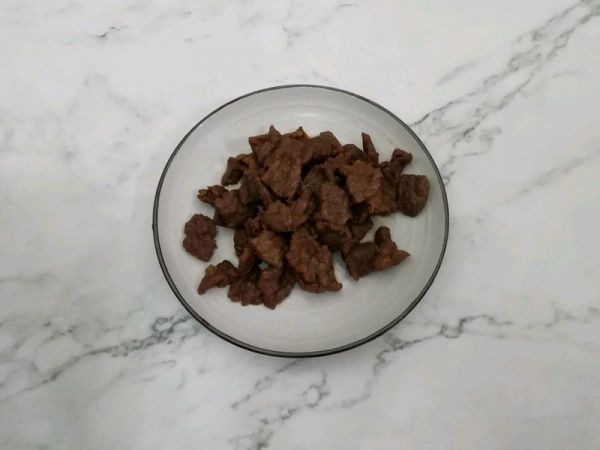 牛肉炒青蒜胡萝卜