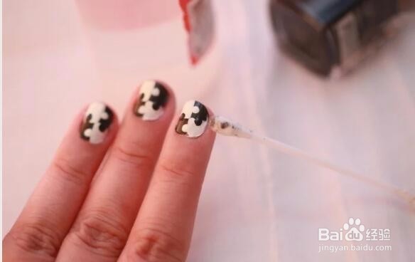 如何做漂亮的拼图美甲