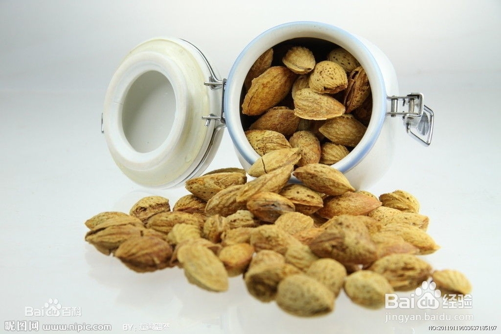 如何挑选巴旦木