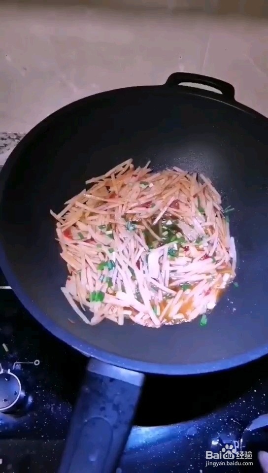 好吃酸辣土豆丝的做法
