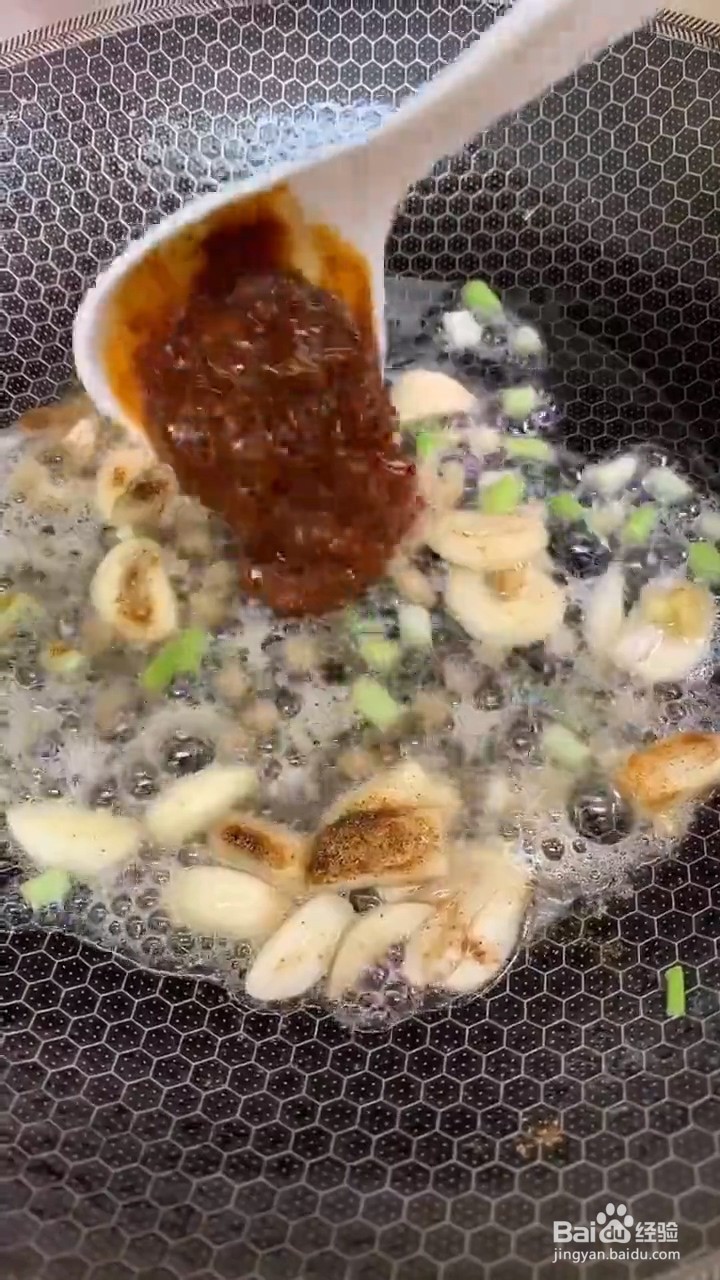 如何自制美味好吃的金针菇酿尖椒
