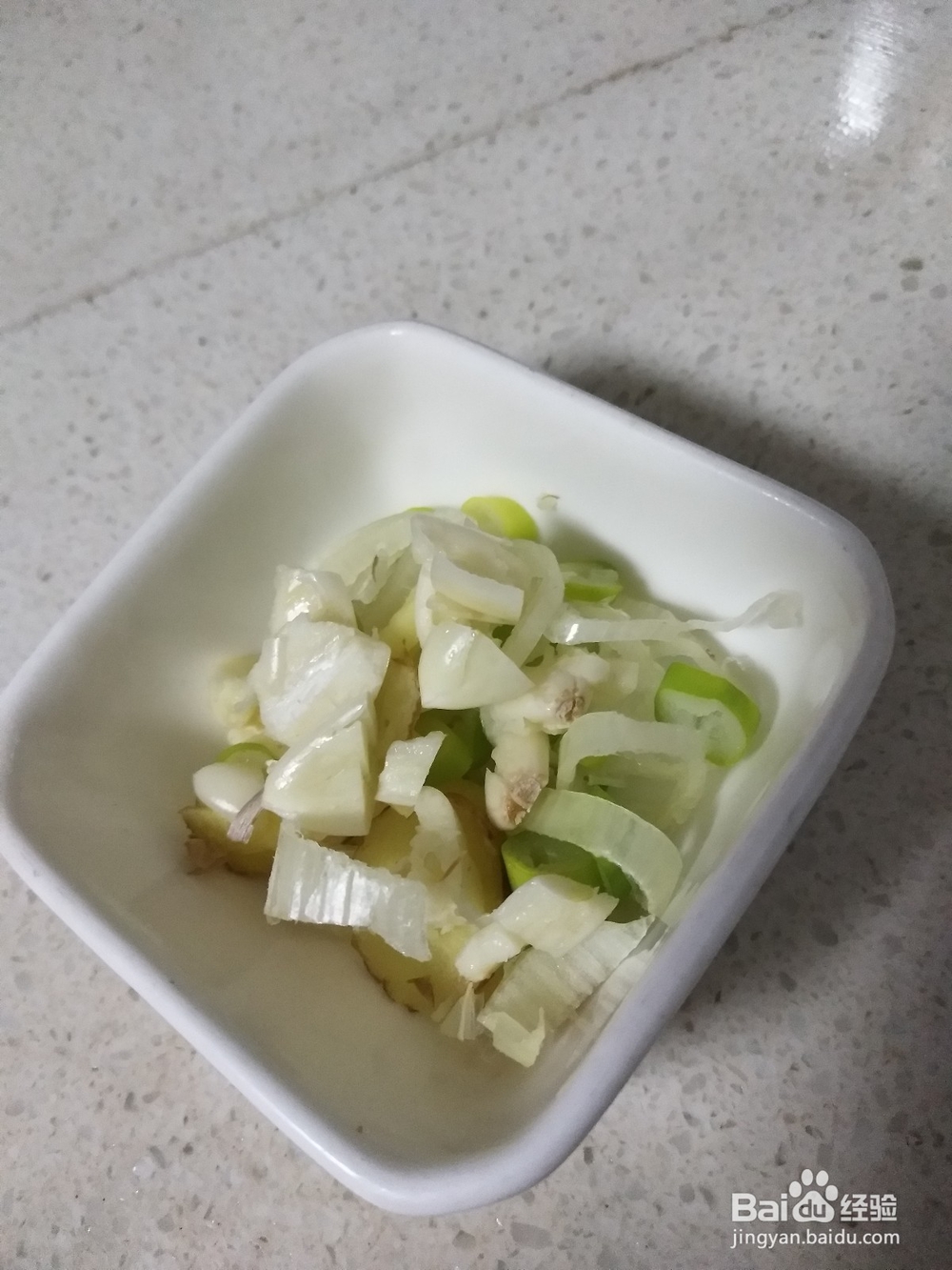 可口的晚餐，真正的手擀面。