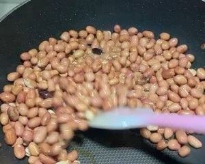 炒花生米——又松又脆，喝酒最佳搭档