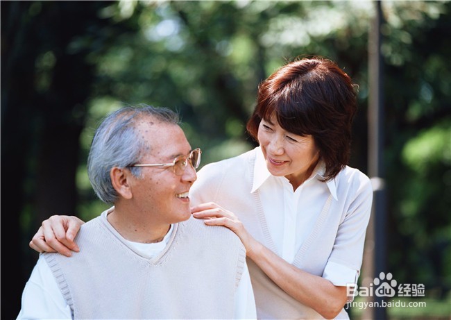 该不该把父母送进养老院