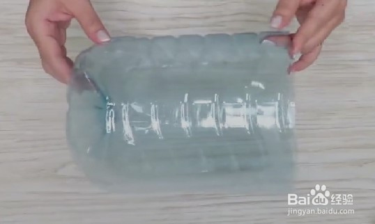 如何巧妙利用大号塑料瓶