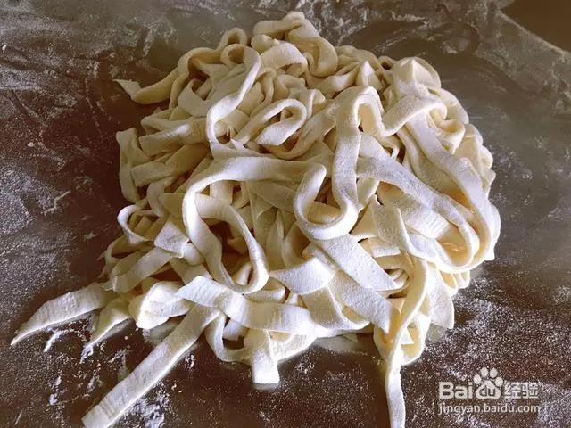 怎样做西红柿鸡蛋手擀面（图解）