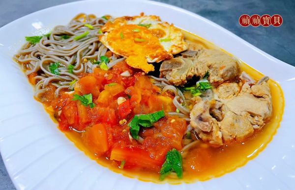 排骨番茄煎蛋荞麦面