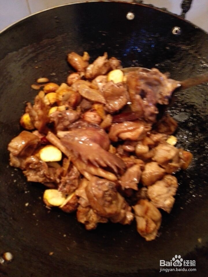 怎样制作公鸡烧板粟？