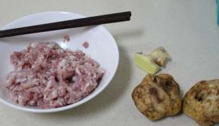 百合蒸肉的做法