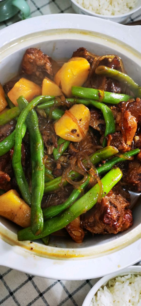 脊骨炖土豆豆角粉条