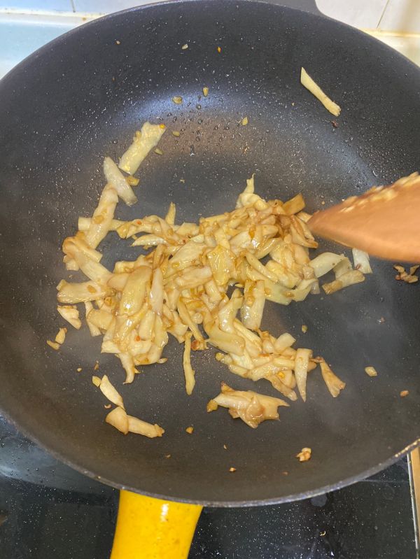 杏鲍菇炒鸡胸肉