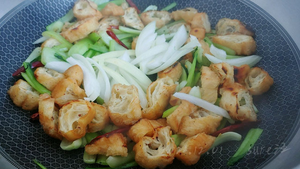 椒香油条炒油菜