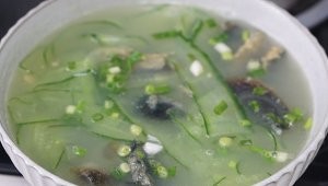 养生食补黄瓜皮蛋汤的做法