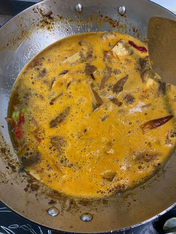 花儿麻辣鸡翅尖