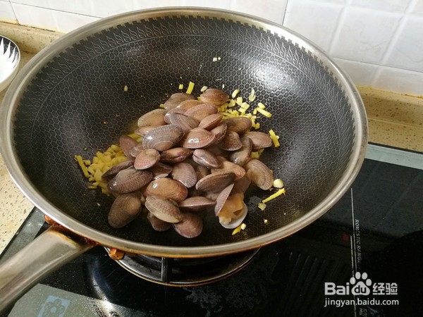 双椒炒花甲做法