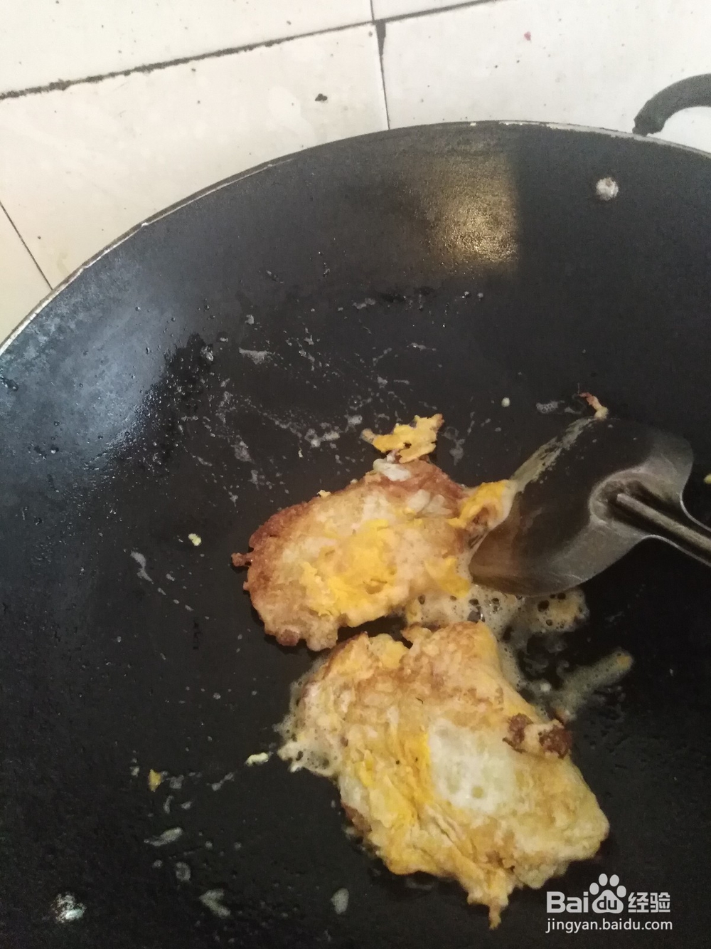 鸡蛋如何炒青碎辣椒